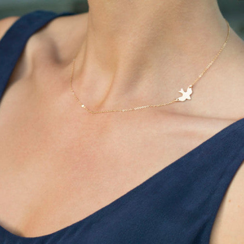 Peace Dove Short Clavicle Necklace