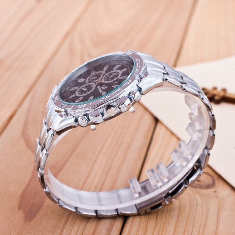 Fashion Three Eyes Business Quartz Watch