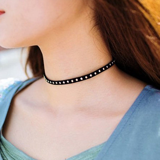 Metal Rivets Lint Short Necklace