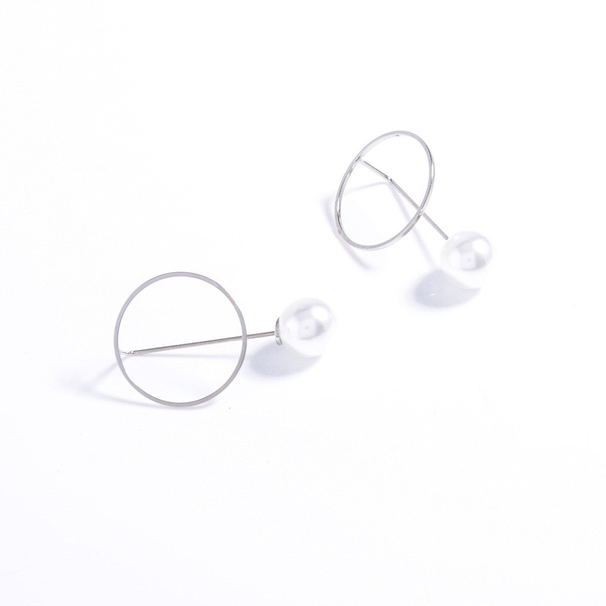 Sweet Circle Pearl Women's Earrings