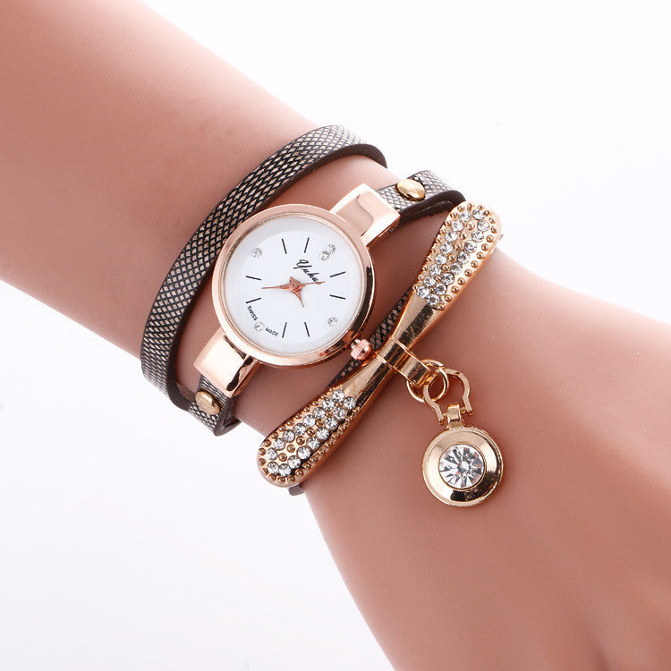 Round Crystal Pendant Fashion Watch