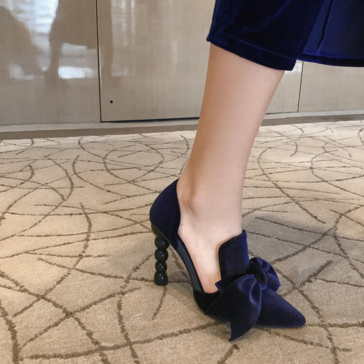 Elegant Bow Point Toe Slip-On Pumps